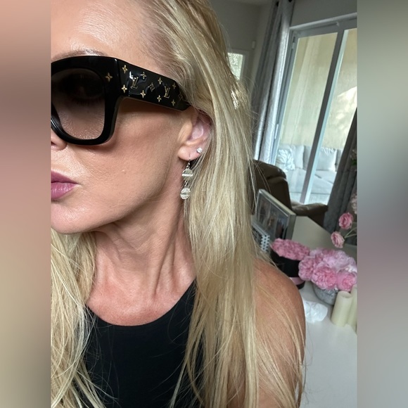 Louis Vuitton Rendezvous Cat a eye Sunglasses - Picture 4 of 14